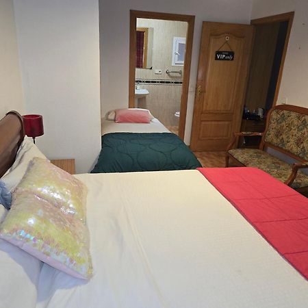 Acogedoras Habitaciones En Madrid Esterno foto