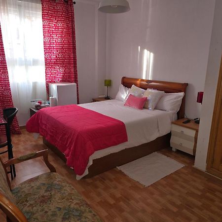 Acogedoras Habitaciones En Madrid Esterno foto