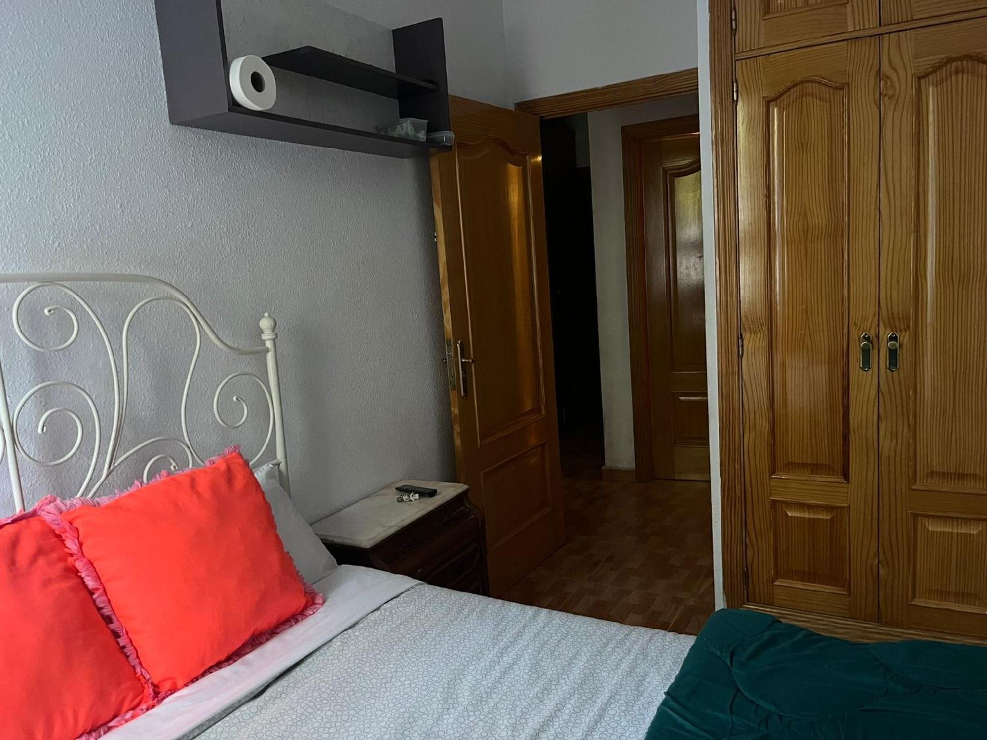 Acogedoras Habitaciones En Madrid Esterno foto