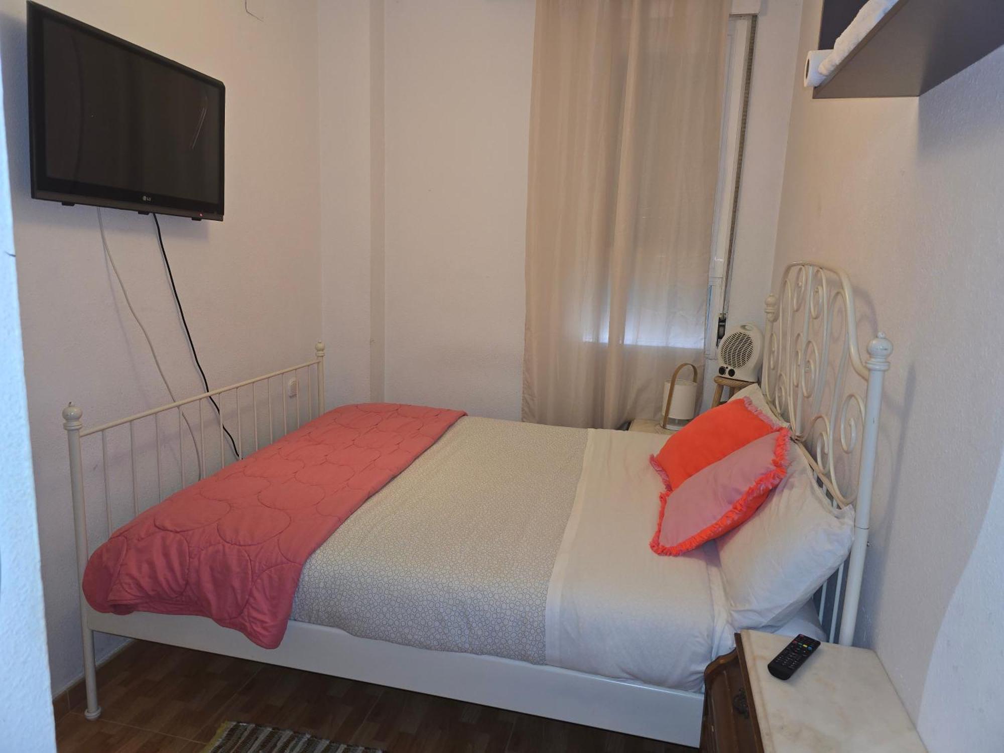 Acogedoras Habitaciones En Madrid Esterno foto