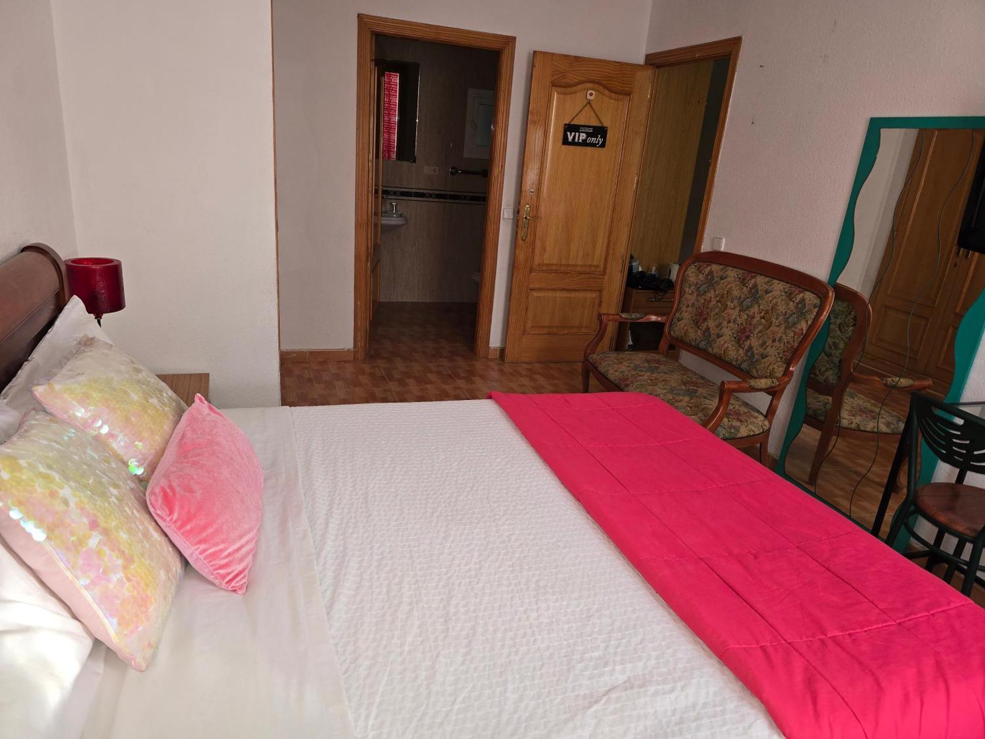 Acogedoras Habitaciones En Madrid Camera foto