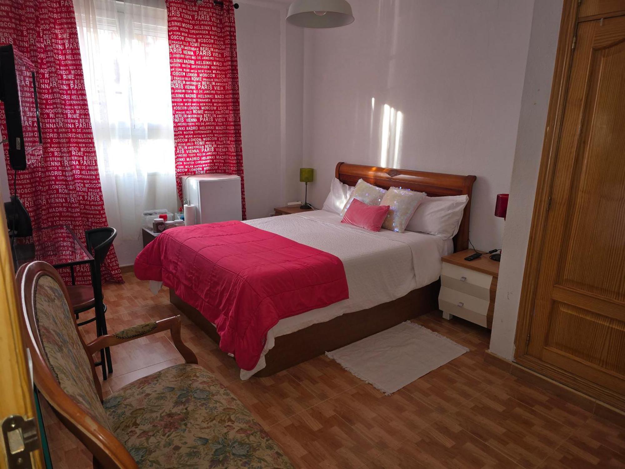 Acogedoras Habitaciones En Madrid Esterno foto